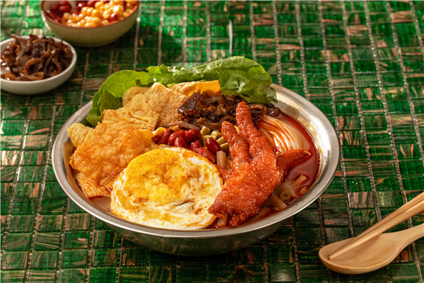 原味+虎皮风爪+煎蛋螺蛳粉